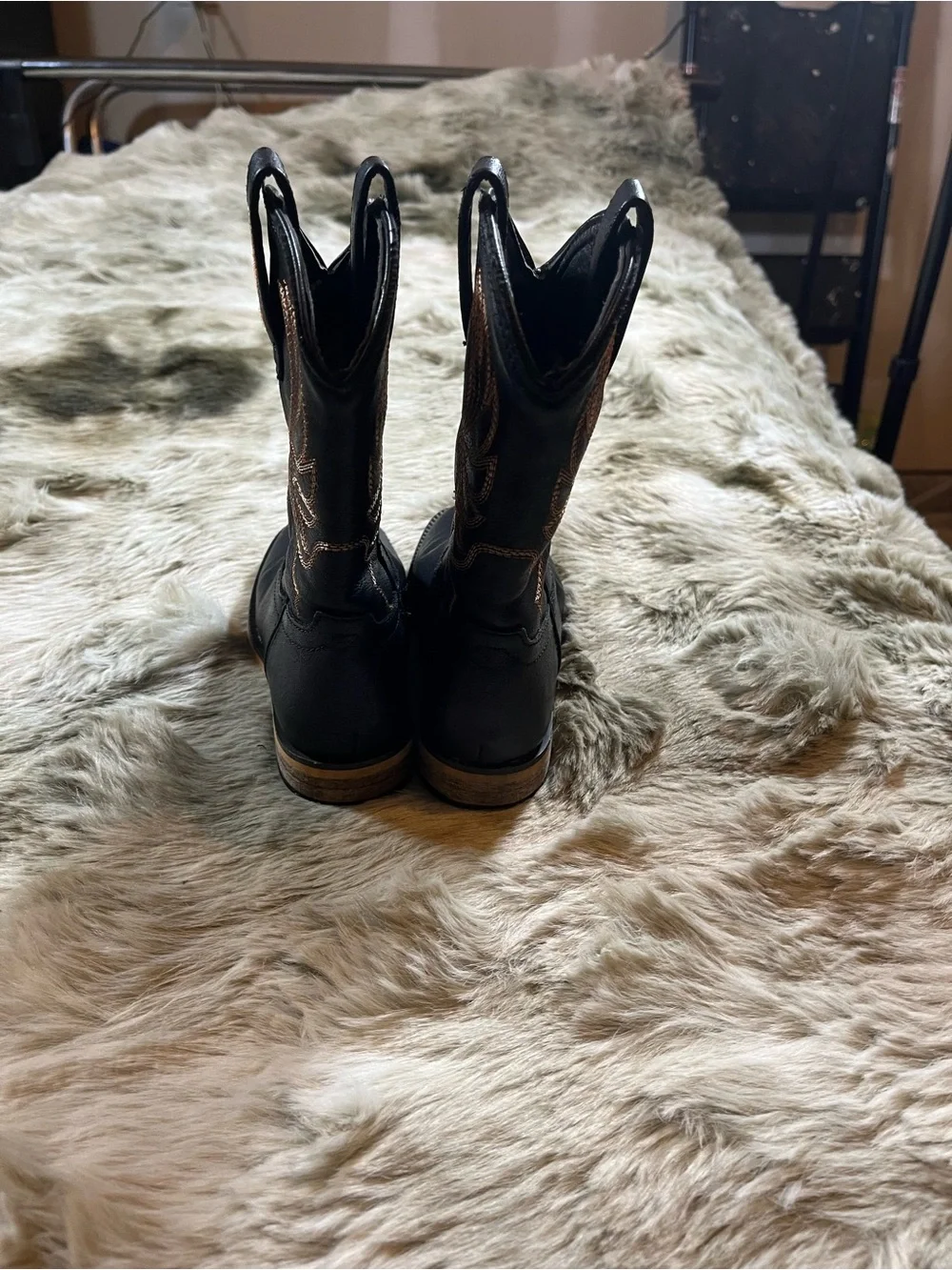 Youth Black Leather Western Pull-On Boots with Contrast Stitching